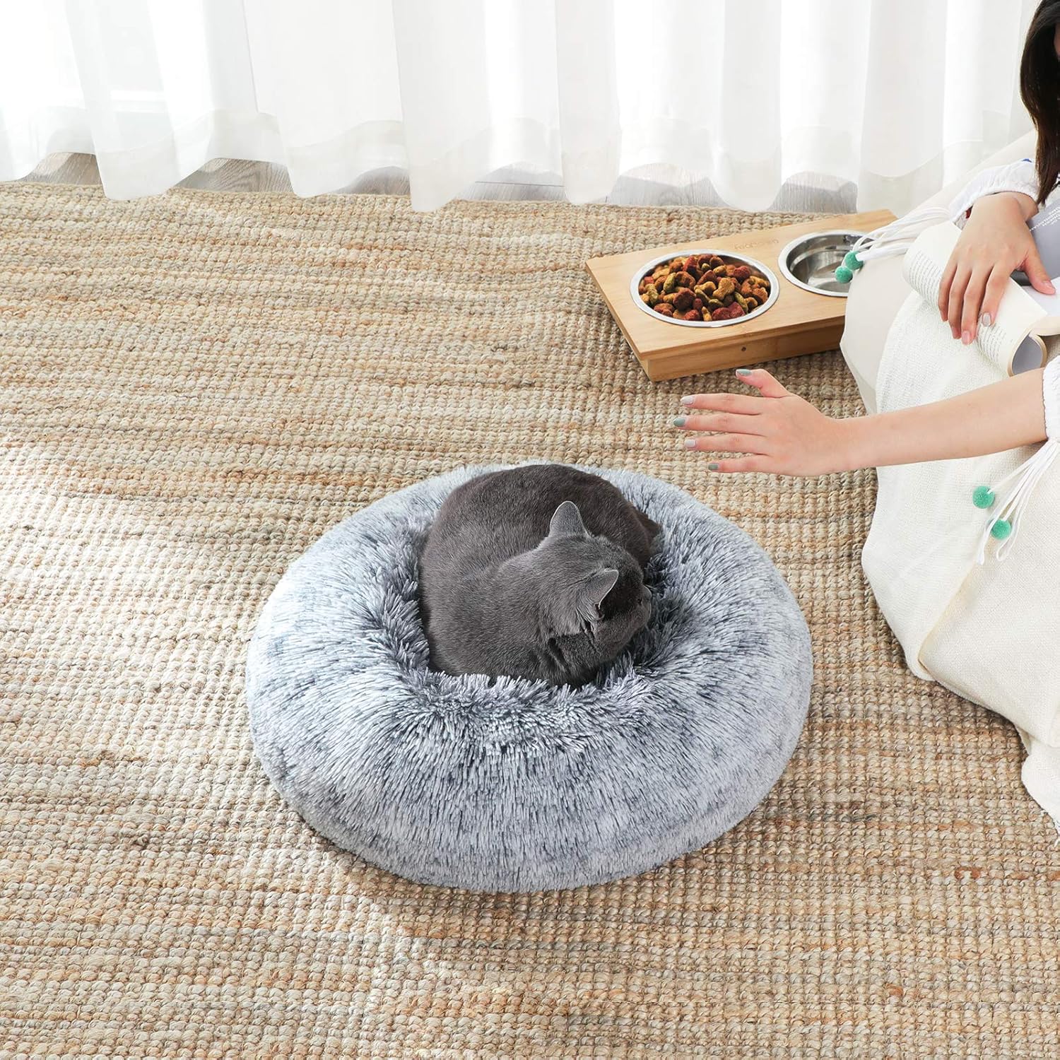 Dwellza Fluffy Donut Dog & Cat Bed, Washable Round Cushion with Removable Padding & Non-Slip Base, 50 cm, Grey